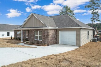 560 Woodland Cir in Odenville, AL - Building Photo - Building Photo