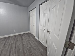 2044 44th St S in St. Petersburg, FL - Building Photo - Building Photo