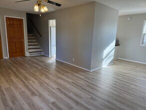 2207 18th St in Bettendorf, IA - Foto de edificio - Building Photo