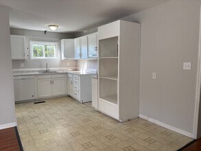 706 S Benbow Rd in Greensboro, NC - Building Photo - Building Photo