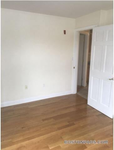 90 Westland Ave, Unit 401 in Boston, MA - Foto de edificio - Building Photo