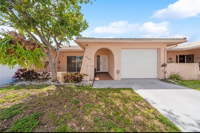 5428 Larchmont Ct in Pinellas Park, FL - Building Photo - Building Photo