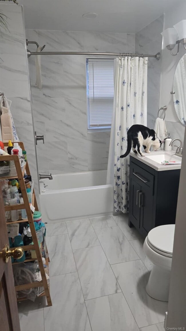 222 Lockwood Ave in New Rochelle, NY - Building Photo - Building Photo