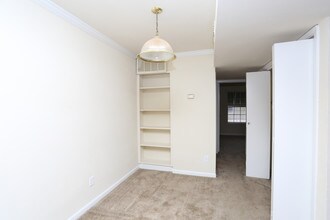 Oak Run Manor Apartments in Pasadena, TX - Foto de edificio - Interior Photo