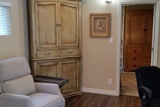 19391 Newhaven Ln, Unit ADUOneBedroom in Huntington Beach, CA - Foto de edificio - Building Photo