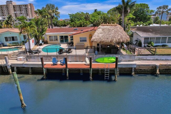 2051 Coral Reef Dr in Pompano Beach, FL - Building Photo - Building Photo