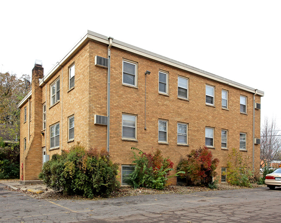 McCarrons Apartments in Roseville, MN - Building Photo