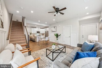 44603 Wolfhound Sq in Ashburn, VA - Building Photo - Building Photo