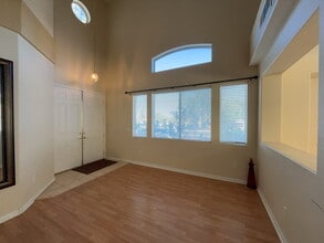 9805 Sedona Shrine Ave in Las Vegas, NV - Building Photo - Building Photo