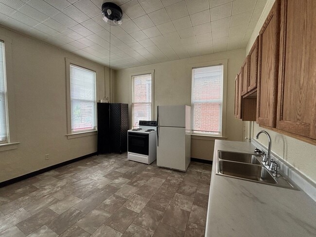 property at 611 Ohio St