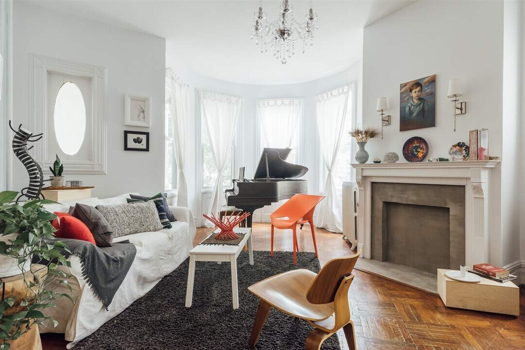 62 Booraem Ave-Unit -1 in Jersey City, NJ - Building Photo