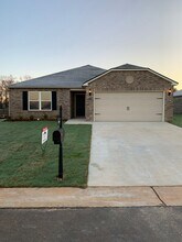 16408 Creek Dr in Moundville, AL - Building Photo - Building Photo