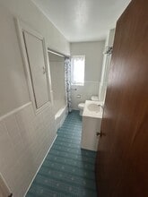 2677 Powhattan Pky, Unit Lower in Toledo, OH - Foto de edificio - Building Photo