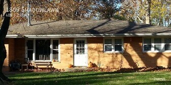 1809 Shadowlawn Dr in Champaign, IL - Building Photo
