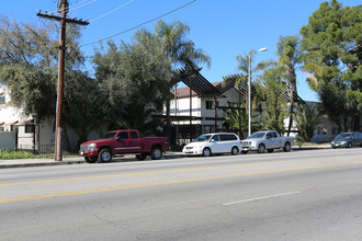 Pacifica East Apartments in North Hollywood, CA - Building Photo - Building Photo