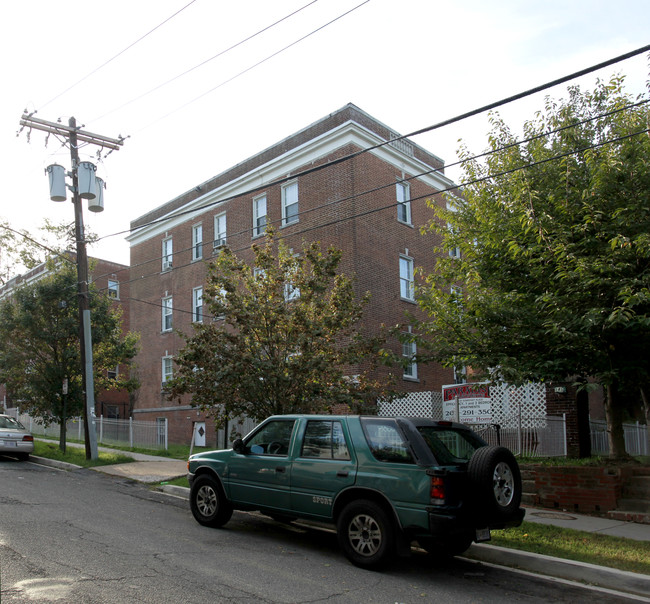 Paradise Apartments in Washington, DC - Building Photo - Building Photo