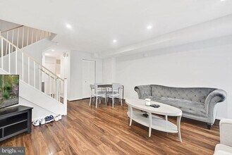 160 G St SW in Washington, DC - Building Photo - Building Photo