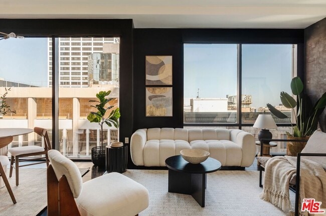 property at 655 S Hope St