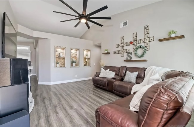 3358 Lake Cir Dr in Fallbrook, CA - Building Photo - Building Photo