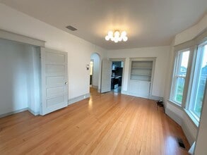 2215 Rockefeller Ave in Everett, WA - Building Photo - Building Photo