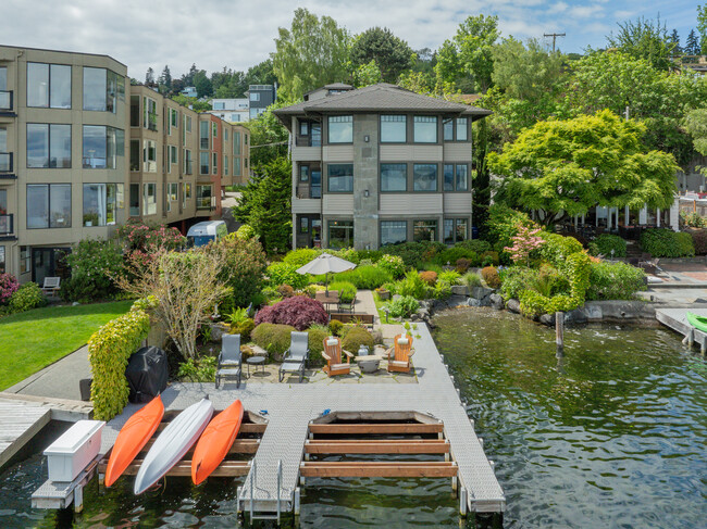 LAKESIDE CONDOMINIUM in Seattle, WA - Building Photo - Building Photo