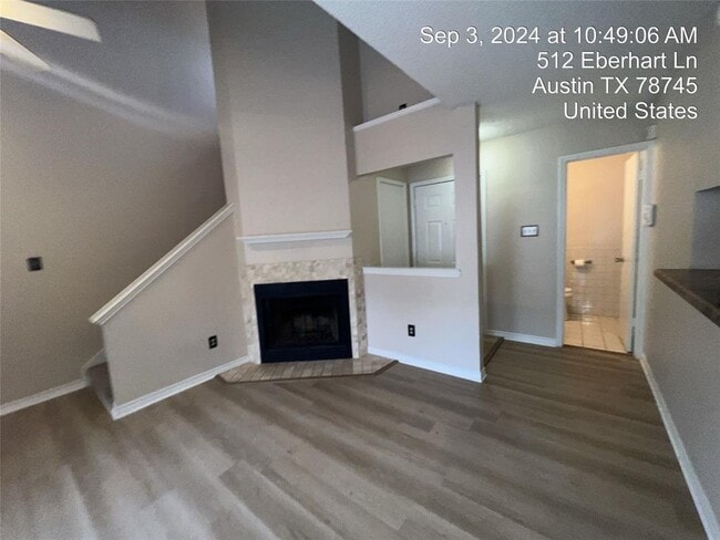 512 Eberhart Ln in Austin, TX - Building Photo - Building Photo
