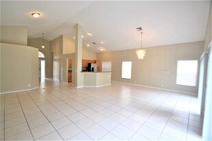 7697 Hoffy Cir in Lake Worth, FL - Building Photo - Building Photo