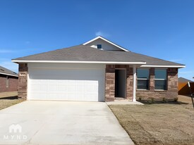 9717 NW 124th St in Yukon, OK - Building Photo