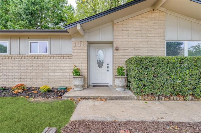 3118 N Calais St in Sherman, TX - Building Photo - Building Photo
