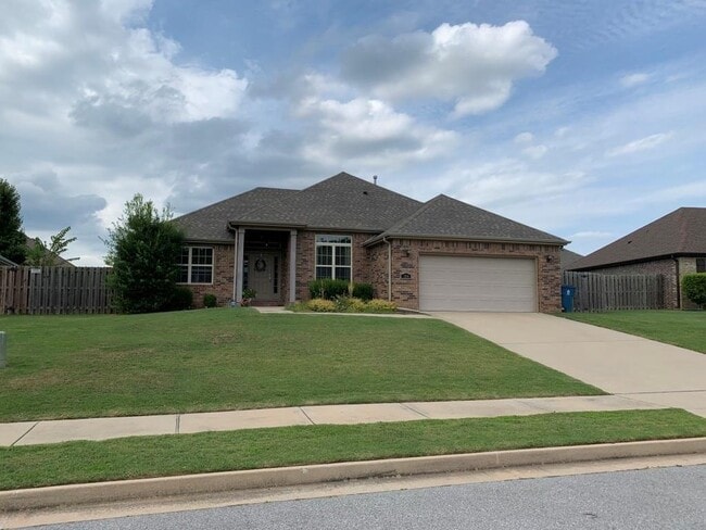 property at 3304 SW Briar Creek Ave