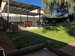 9354 Campo Rd in Spring Valley, CA - Foto de edificio - Building Photo