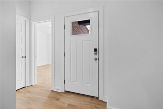 4670 W Aurora St in Fayetteville, AR - Foto de edificio - Building Photo