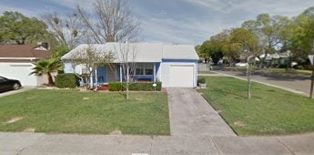 property at 565 Barrymore St E