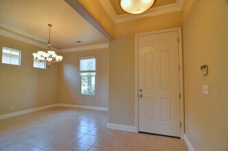 3092 Everglade Ave in Clovis, CA - Building Photo - Building Photo