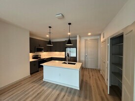 1301 Leah Ave in San Marcos, TX - Building Photo