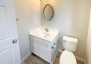 3039 Torland St in Sacramento, CA - Foto de edificio - Building Photo