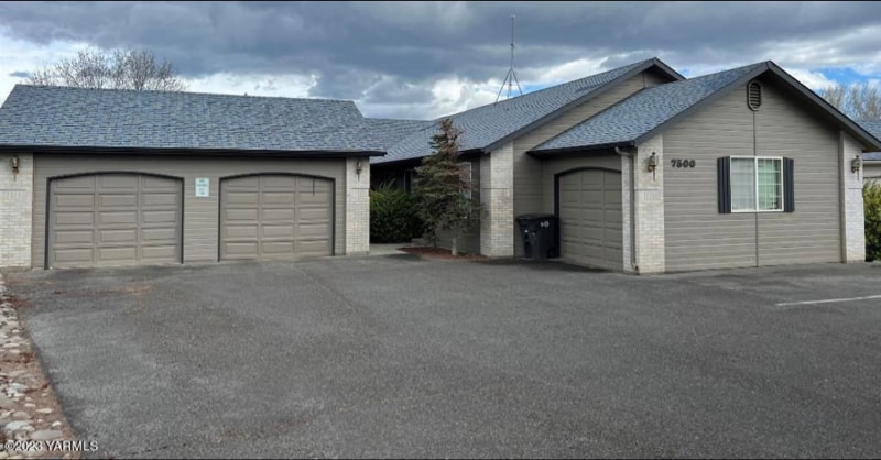 7500 Westbrook Ct in Yakima, WA - Building Photo