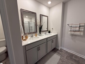1883 Bridle Ln in Roebuck, SC - Building Photo - Building Photo