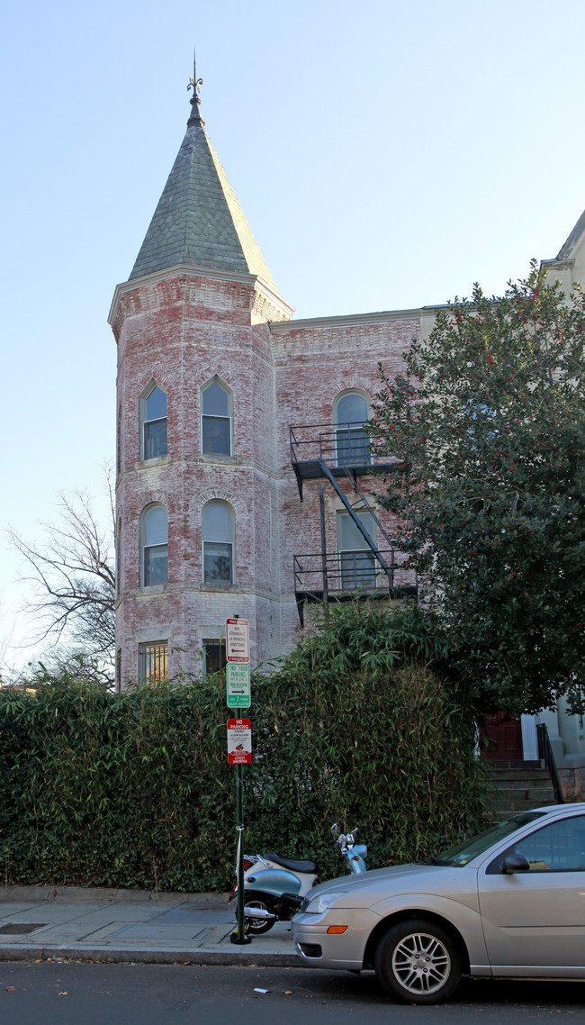 1836 S St NW in Washington, DC - Building Photo - Building Photo