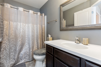 341 Devoe Dr in Oswego, IL - Building Photo - Building Photo
