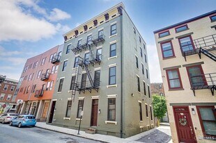 27 Mercer St in Cincinnati, OH - Building Photo