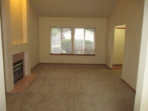 8512 123rd St Ct E in Puyallup, WA - Building Photo - Building Photo