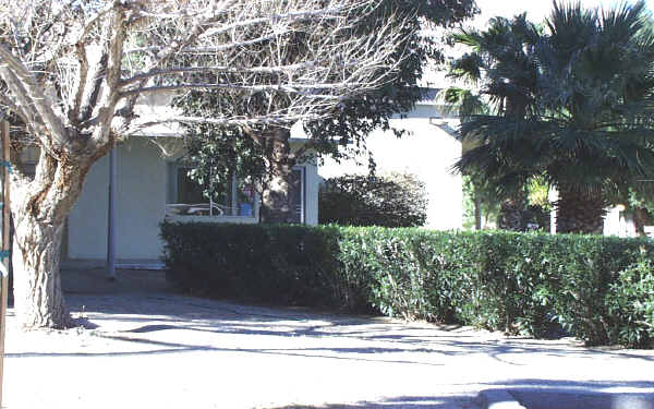 83 Bonanza Rd in Palm Springs, CA - Building Photo