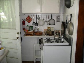 211 W Illinois St, Unit 1 in Urbana, IL - Building Photo - Building Photo