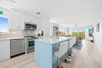 333 NE 19th Ave in Deerfield Beach, FL - Building Photo - Building Photo