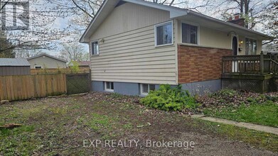 121 Forks Rd E in Welland, ON - Building Photo - Building Photo
