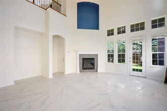 2742 Hidden Knoll Tr in Frisco, TX - Foto de edificio - Building Photo