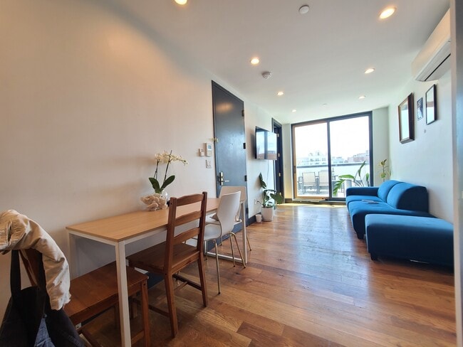 231 Jackson St, Unit 3 in Brooklyn, NY - Building Photo - Building Photo