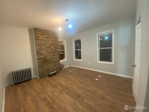 148 Jones Ave in New Brunswick, NJ - Building Photo - Building Photo