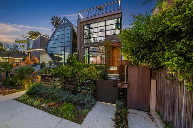 property at 836 California Ave